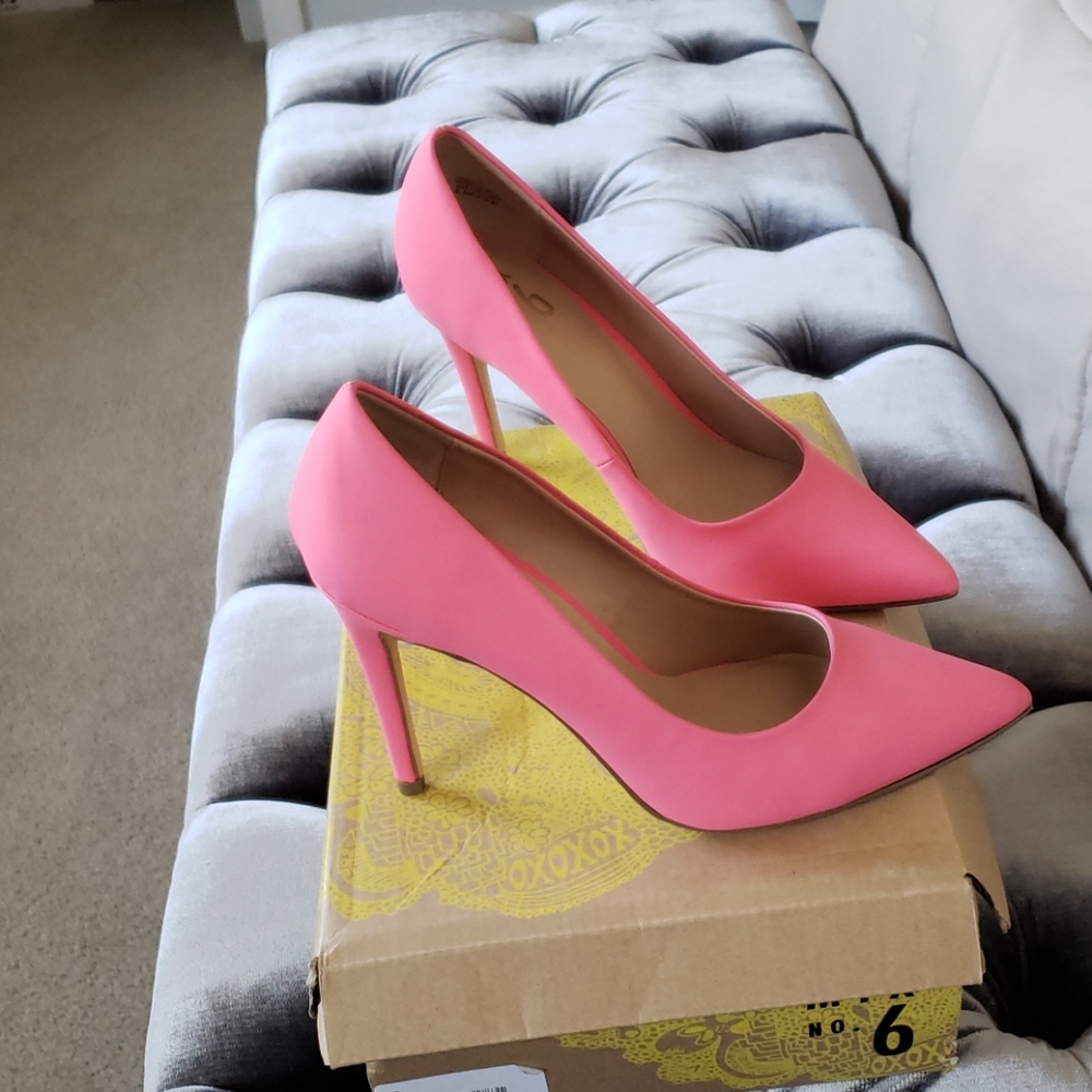 Pink pumps - Picture 3 of 4